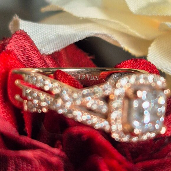 Le Vian ~Diamond Center - Picture 3 of 3